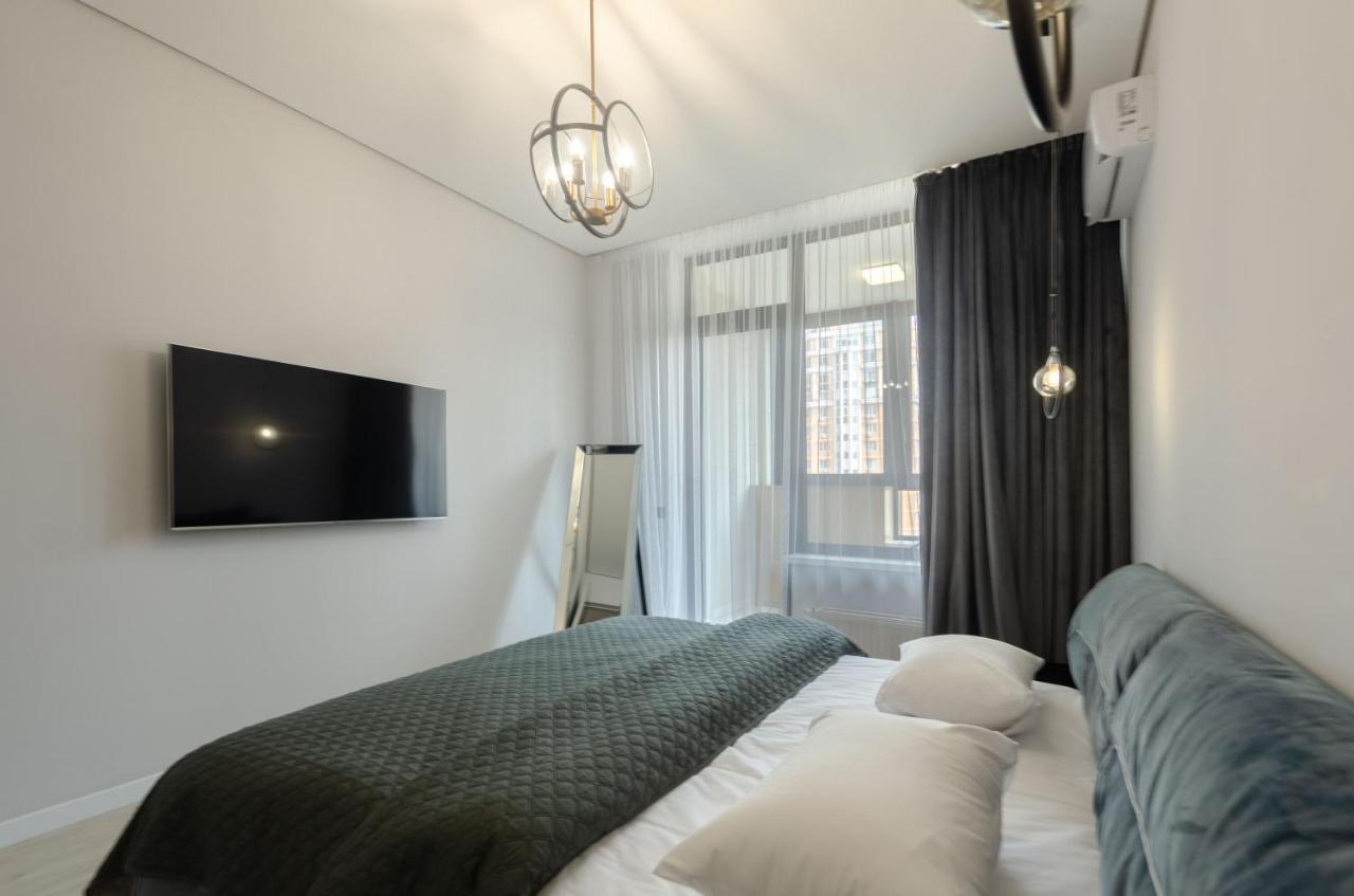Petrovdom Apartment 77-94-59 In Rc Tetris Hall, Dilova Street 1-2 Kyiv Exterior photo