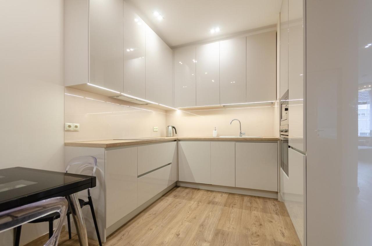 Petrovdom Apartment 77-94-59 In Rc Tetris Hall, Dilova Street 1-2 Kyiv Exterior photo