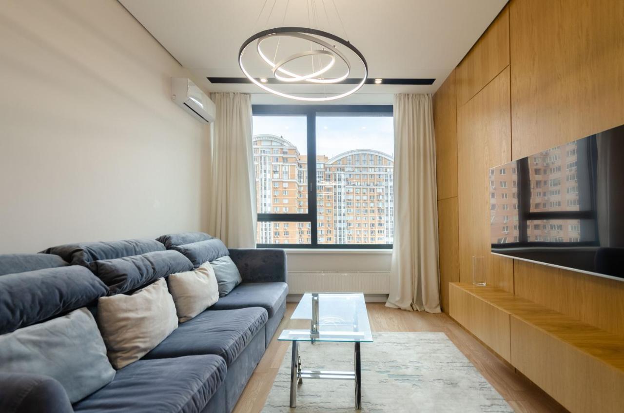 Petrovdom Apartment 77-94-59 In Rc Tetris Hall, Dilova Street 1-2 Kyiv Exterior photo