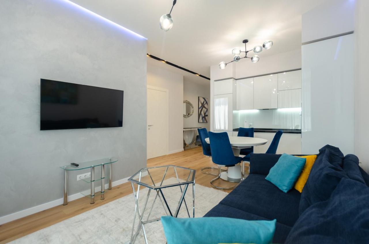 Petrovdom Apartment 77-94-59 In Rc Tetris Hall, Dilova Street 1-2 Kyiv Exterior photo